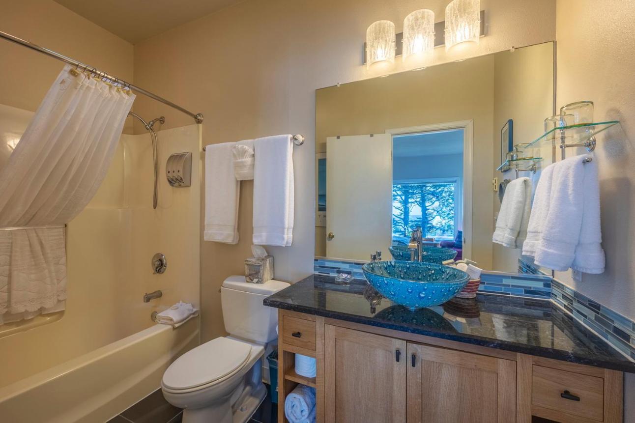 Tyee Lodge Bed And Breakfast Newport Exteriör bild